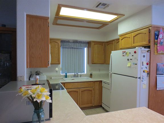 4th image of 10708 S Wells Ave