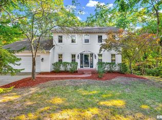 1176 N Rentsch Dr, East Peoria, IL 61611