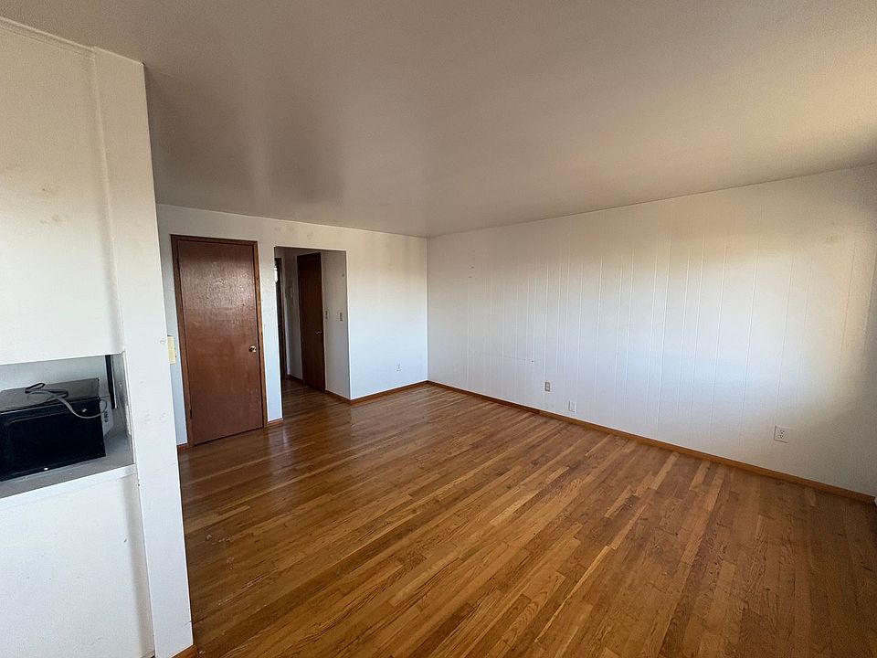 2nd image of 27220 83rd Dr NW #5