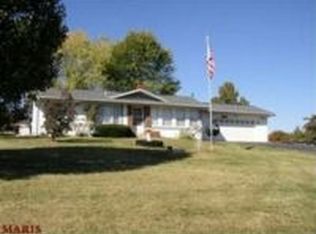 17 Seven Estates Dr, Winfield, MO 63389