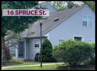 16 Spruce St, Pawling, NY 12564