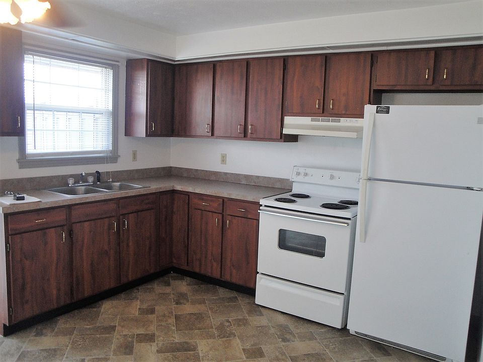 2nd image of 5891 Shade Rd