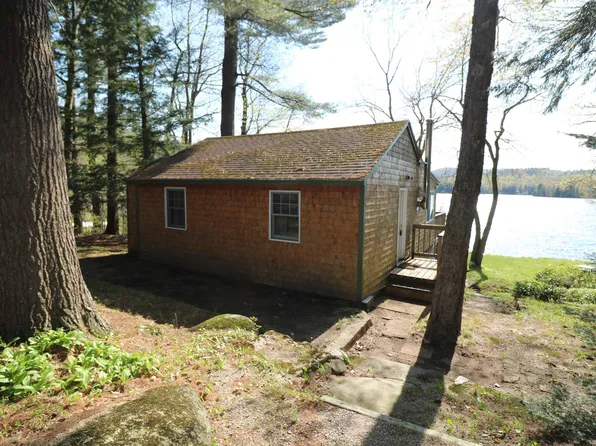 40 Saint Nicholas Drive, Stoddard, NH 03464