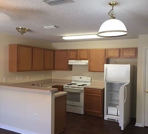 4th image of 506 Pauling Dr Sunny Side Villas