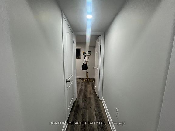 5th image of 8 Rotherglen Ct