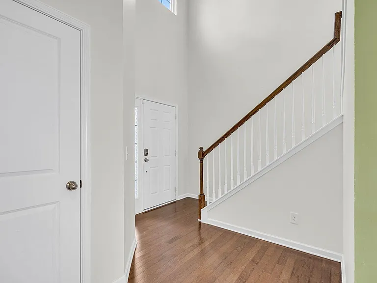 139 Blackwater Way — Photo 3