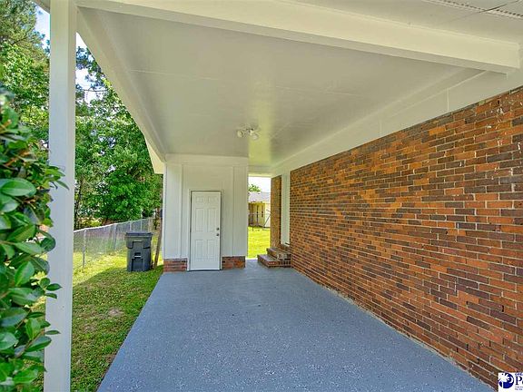 4th image of 402 Saint Johns St