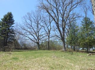 505 Hickory Dr, Mount Horeb, WI 53572