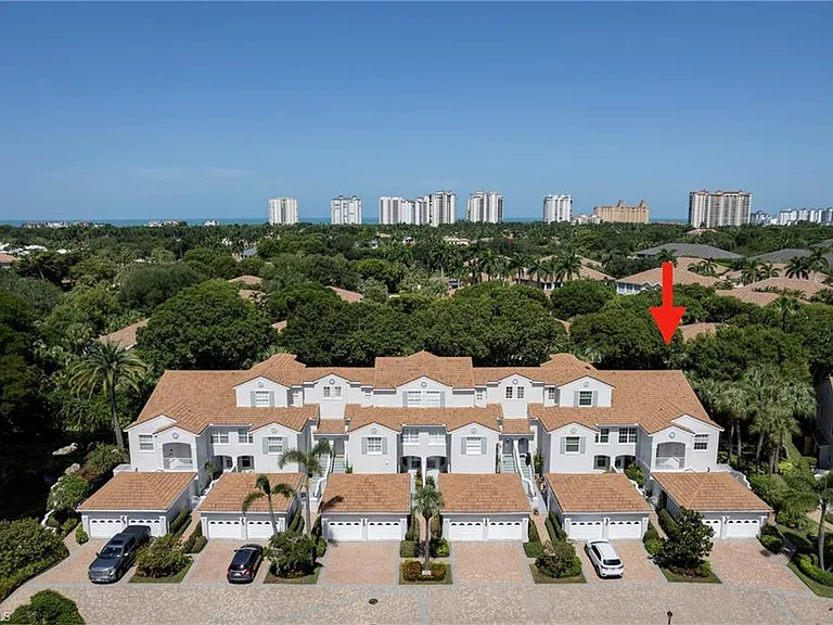 8420 Excalibur Cir #R12 — Photo 4