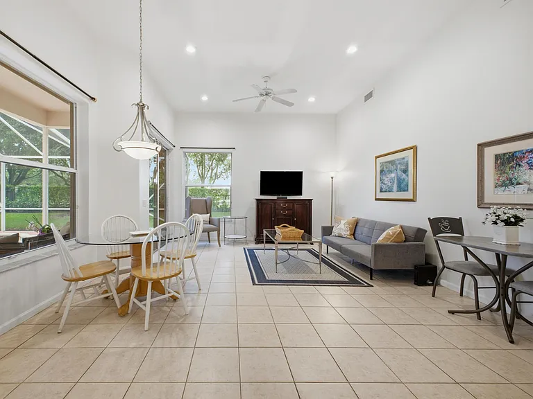 4378 Danielson Dr — Photo 12