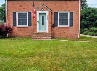 1532 Oakmount Rd, South Euclid, OH 44121