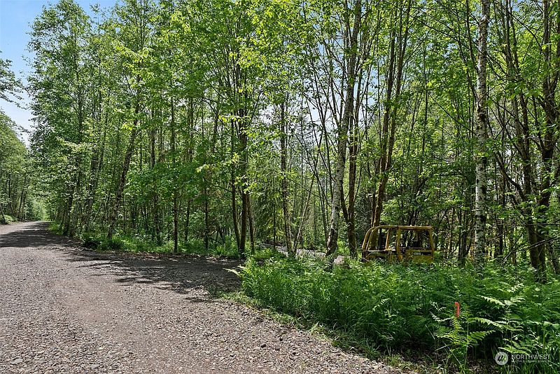 4th image of 162 Owl Creek Lane