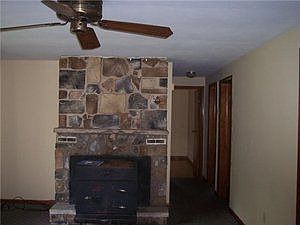 3rd image of 6641 South St