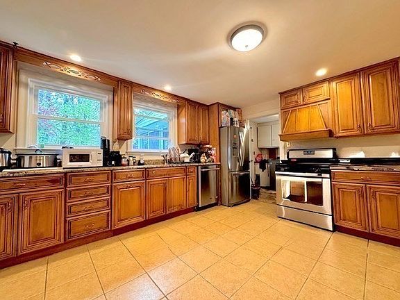 5th image of 1247 Trapelo Rd #1