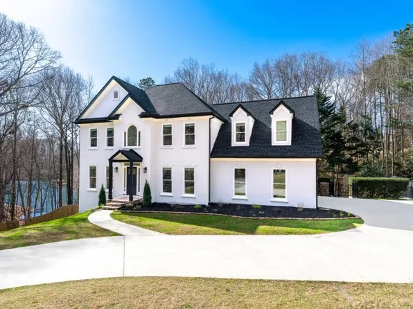 6005 Bateau Dr, Flowery Branch, GA 30542