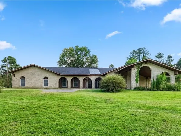 100 Bass Rd, Pineville, LA 71360