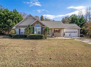 165 Buckeye Trails Dr, Commerce, GA 30530