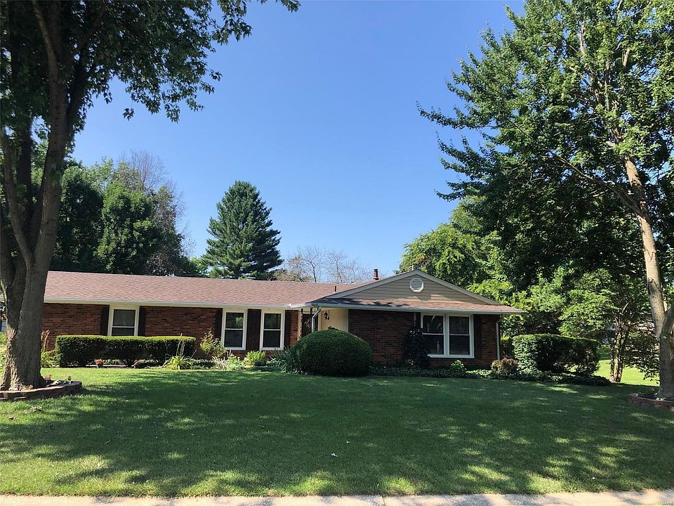 1st image of 502 Dolphin Dr E