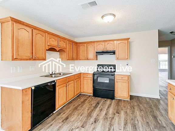 4th image of 9828 Maggie Woods Ln