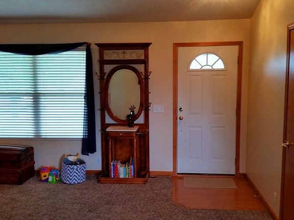 3rd image of 2415 Calcutta Dr