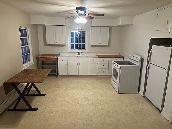 2nd image of 51 E Market St #2