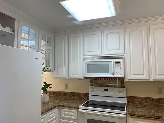 5th image of 6151 Camino Verde Dr APT C