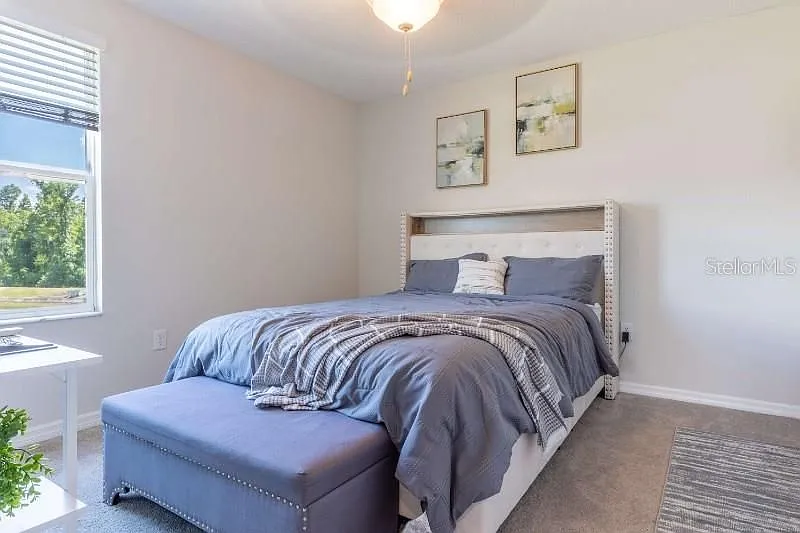 5 bed, 2.5 bath, 2389 sqft, $900 — Photo 3