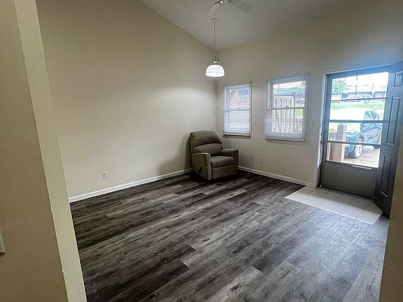 5th image of 20 Pine Shore Dr #8