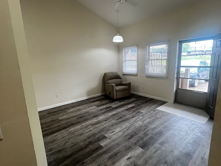 20 Pine Shore Dr #8 — Photo 5