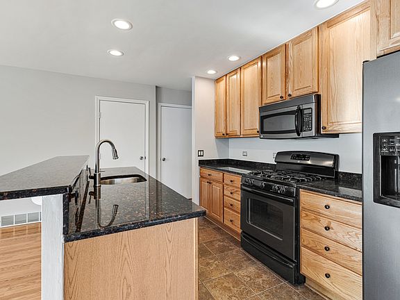 4th image of 29 Wenholz Ave