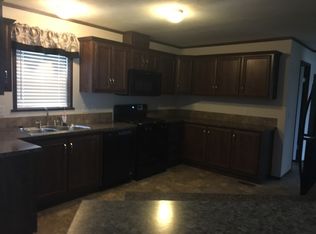 385 Shummard Br, Oxford, MI 48371