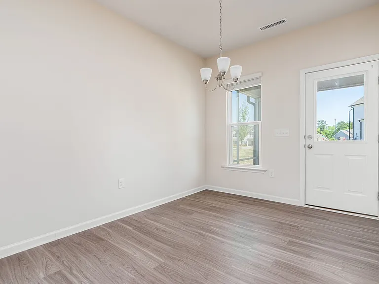 105 Lafferty St — Photo 8