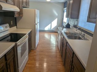 601 Maple Ln, Moorhead, MN 56560