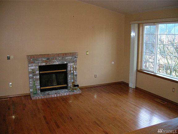 3rd image of 9115 170th Street Ct E