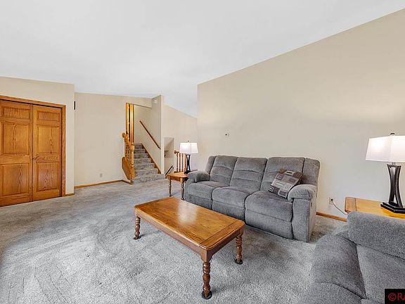 4th image of 205 W Welcome Ave