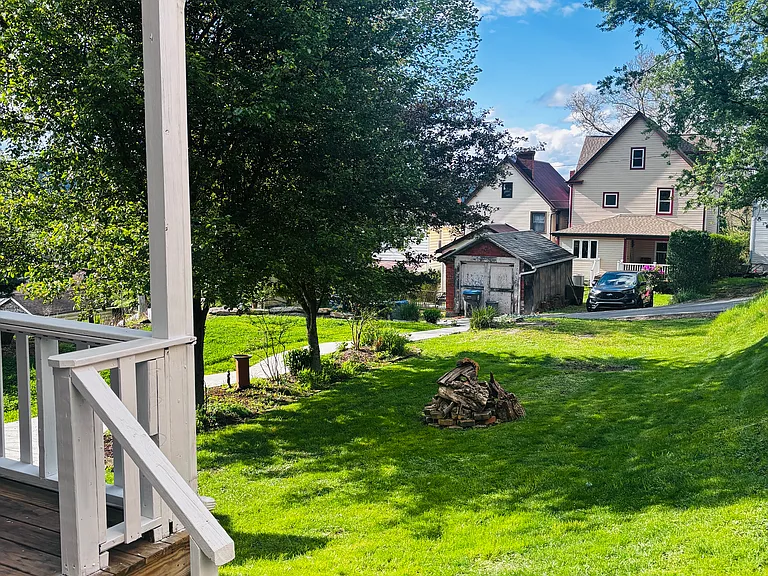 547 Parker St — Photo 34