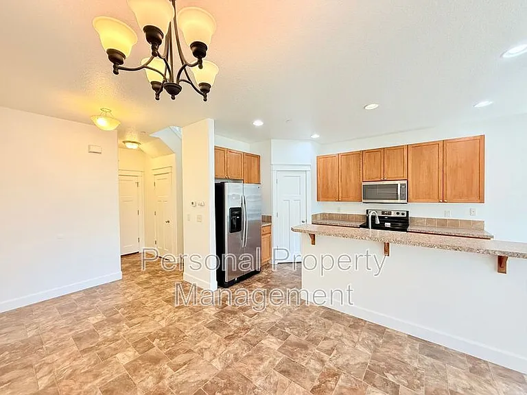 3326 NW 47th Dr — Photo 3
