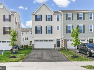 2145 Rivers Dr, Newark, DE 19702