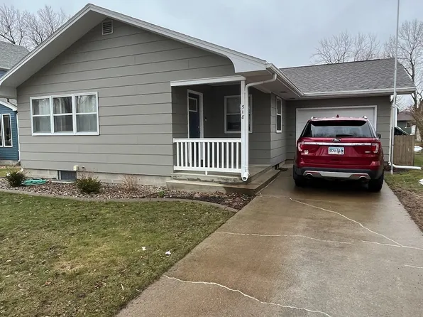 518 S Juniper St, Freeman, SD 57029