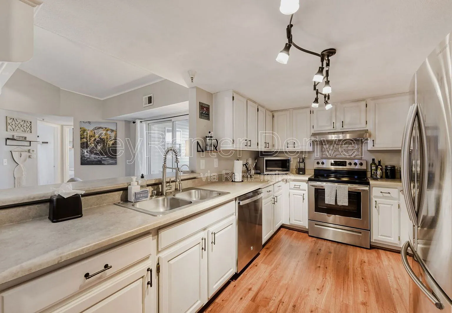 3 bed, 2.0 bath, 1264 sqft, $2,500 — Photo 4