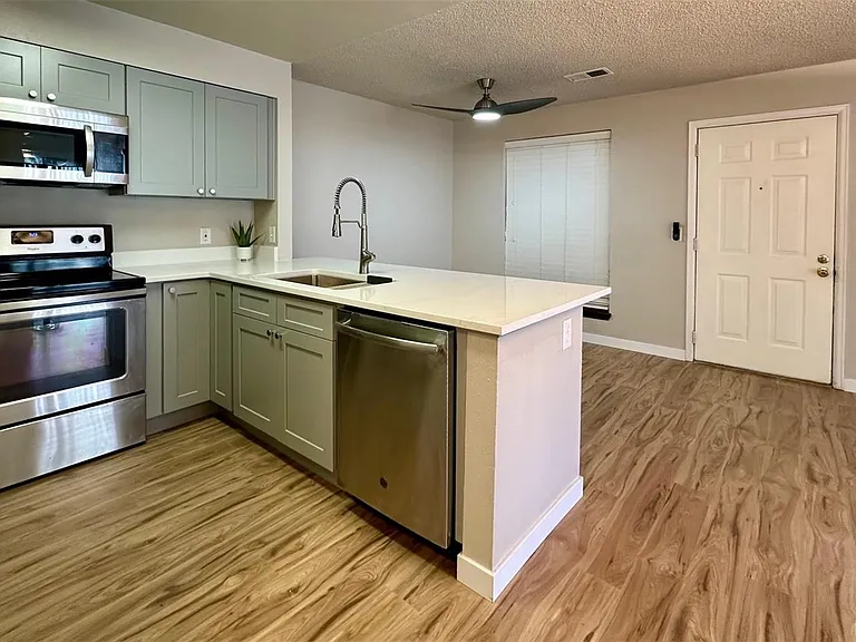 4460 S Pitkin St #128 — Photo 9