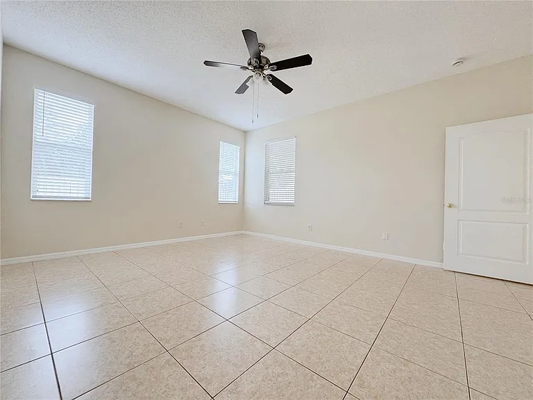 4932 Bellthorn Dr — Photo 14