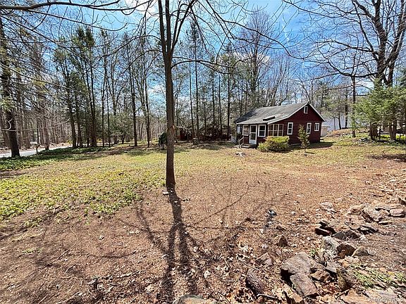 3rd image of 34 Cascade Lake Road