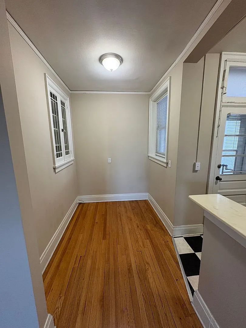 Monticello Apartments (520 S. 31st St.) — Photo 2