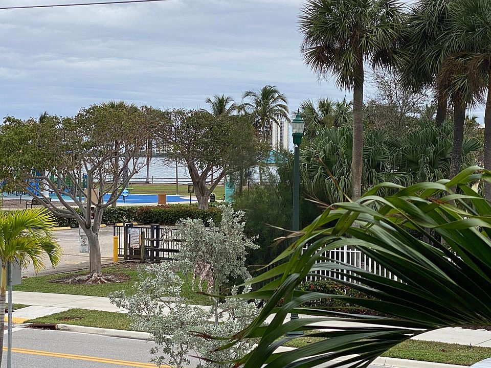 1st image of 510 Lakeshore Dr #25