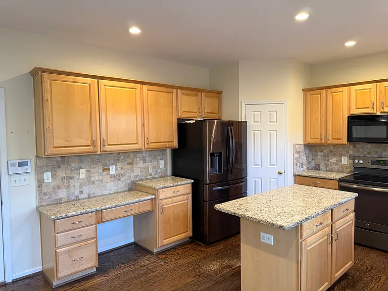 9530 Oswald Ln — Photo 15