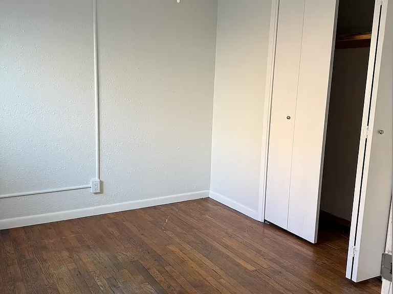 203 Vassar Dr SE #B — Photo 12