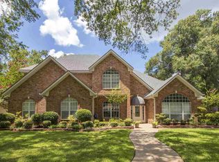 18 Rambling Rd, Longview, TX 75604