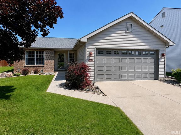 4th image of 9421 Monique Dr