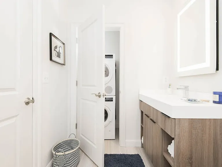 218 Arch Street — Photo 12